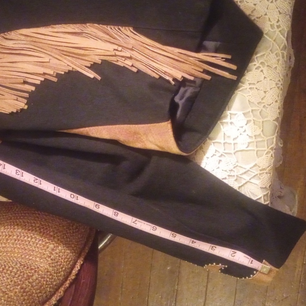 Elegant Women's Leather Jacket - Black and Brown - Picture 9 of 11